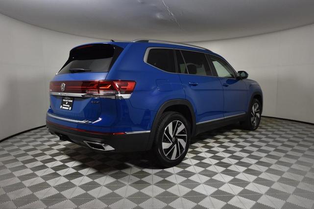 Photo of 2025 Mountain Lake Blue Metallic Volkswagen Atlas