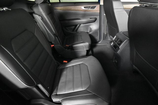 Photo of 2025 Mountain Lake Blue Metallic Volkswagen Atlas