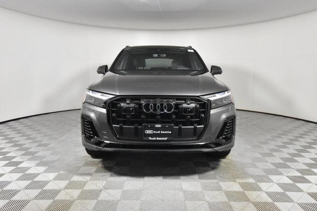 Photo of 2025 Gray Metallic Audi Q7
