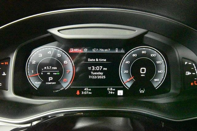 Photo of 2025 Gray Metallic Audi Q7