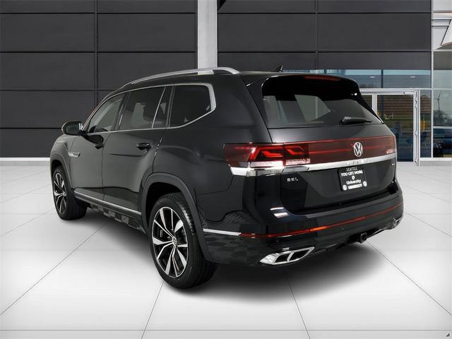 Photo of 2024 Deep Black Pearl Volkswagen Atlas