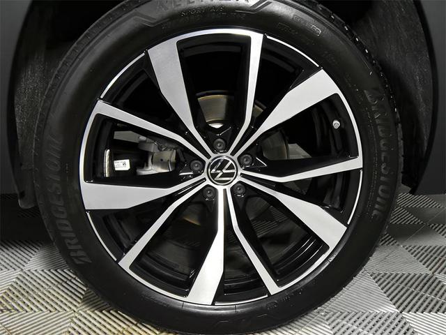 Photo of 2024 Deep Black Pearl Volkswagen Atlas