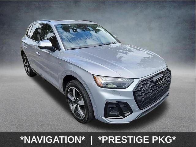 Photo of 2023 Florett Silver Metallic Audi Q5