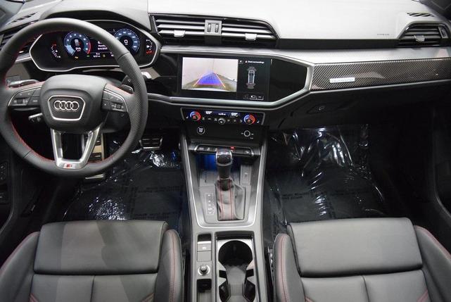 Photo of 2025 Glacier White Audi Q3
