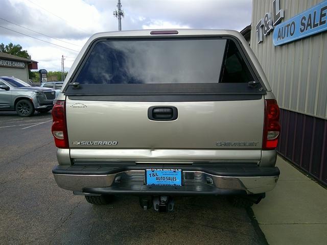 Photo of 2003 Light Pewter Metallic Chevrolet Silverado 2500