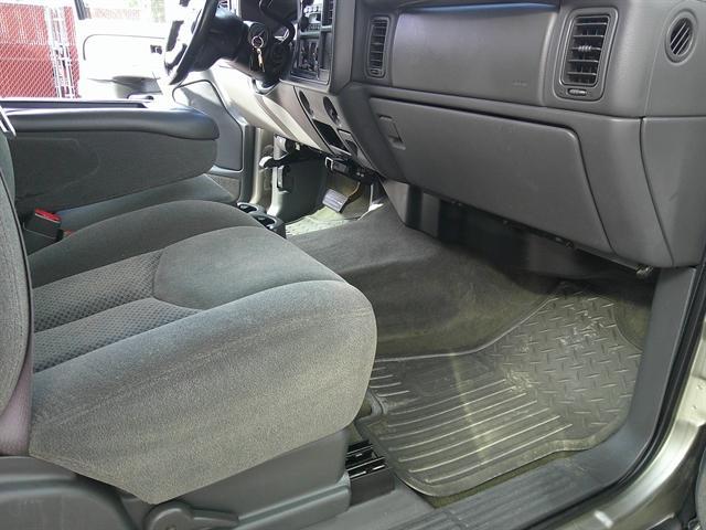Photo of 2003 Light Pewter Metallic Chevrolet Silverado 2500