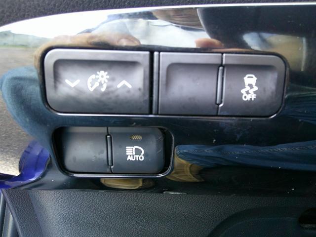 Photo of 2016 Blue Crush Metallic Toyota Prius