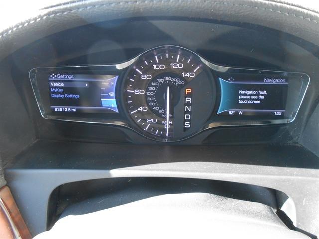 Photo of 2014 RED Lincoln MKX
