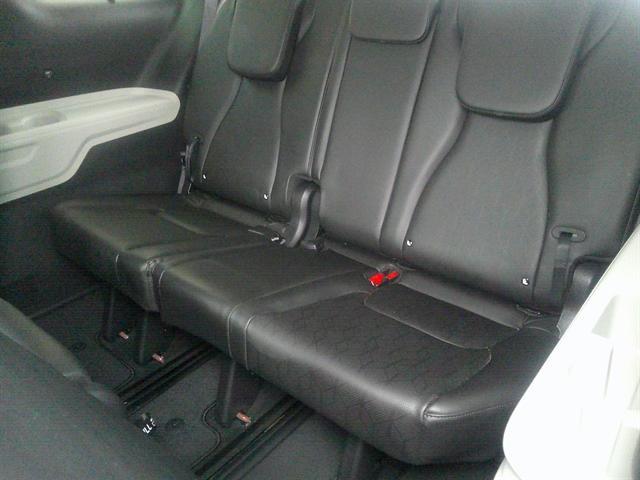 Photo of 2023 Flare Red Kia Carnival