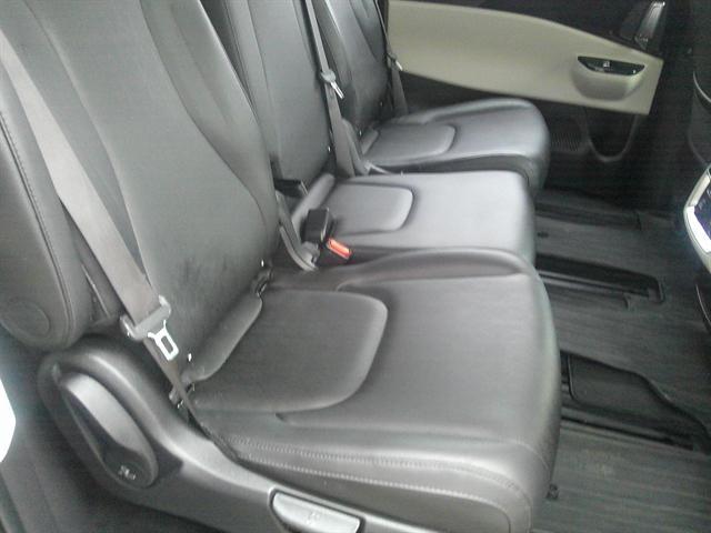 Photo of 2023 Flare Red Kia Carnival