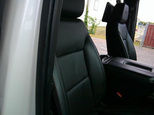 Photo of 2021 Iridescent Pearl Tricoat Chevrolet Suburban