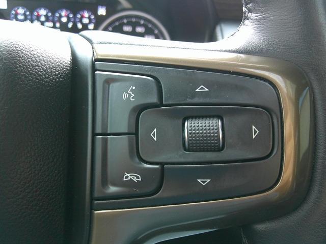 Photo of 2021 Iridescent Pearl Tricoat Chevrolet Suburban