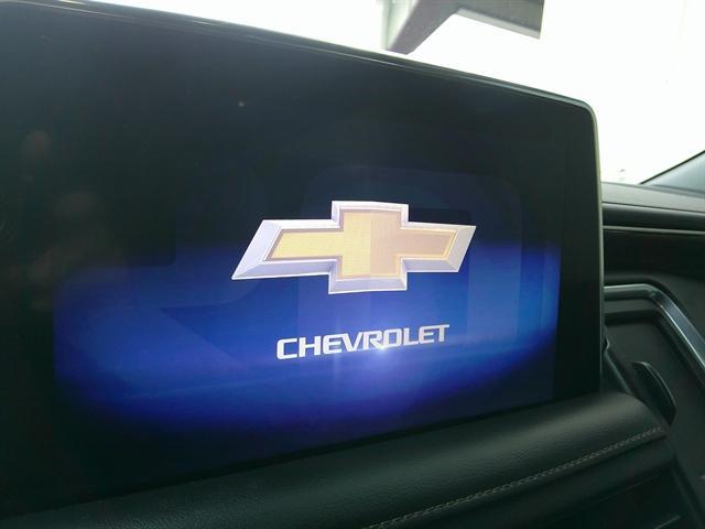 Photo of 2021 Iridescent Pearl Tricoat Chevrolet Suburban
