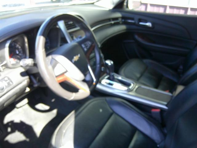 Photo of 2013 Champagne Silver Metallic Chevrolet Malibu