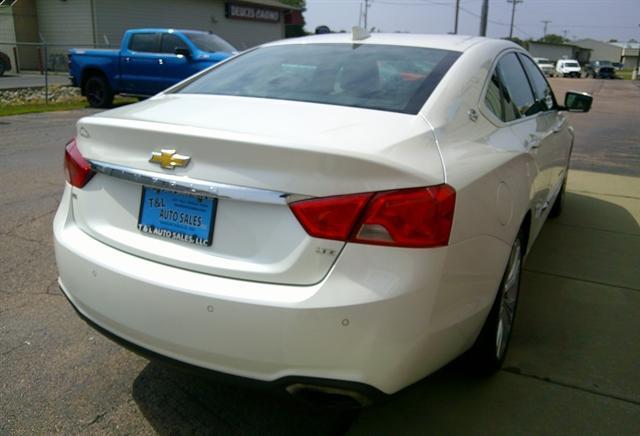 Photo of 2015 Iridescent Pearl Tricoat Chevrolet Impala