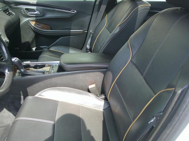 Photo of 2015 Iridescent Pearl Tricoat Chevrolet Impala