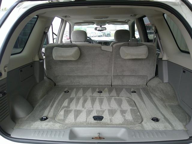 Photo of 2005 WHITE Chevrolet Trailblazer