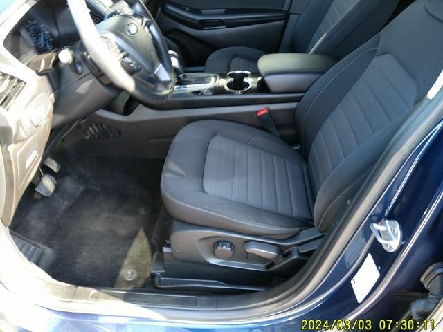 Photo of 2017 Blue Jeans Metallic Ford Edge