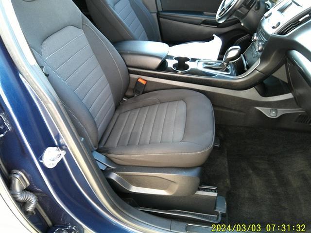 Photo of 2017 Blue Jeans Metallic Ford Edge
