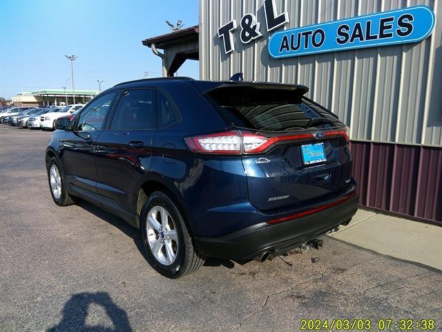 Photo of 2017 Blue Jeans Metallic Ford Edge
