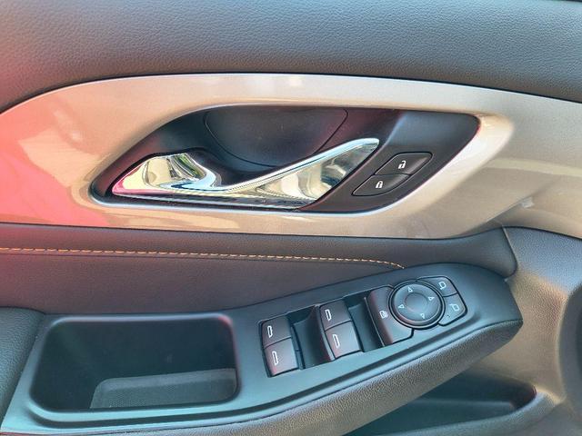 Photo of 2021 Satin Steel Metallic Chevrolet Traverse