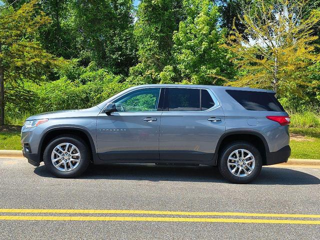 Photo of 2021 Satin Steel Metallic Chevrolet Traverse