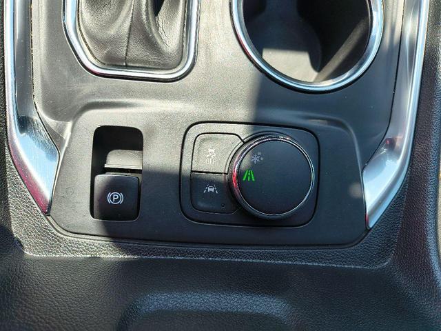 Photo of 2021 Satin Steel Metallic Chevrolet Traverse