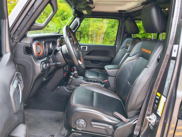 Photo of 2023 Granite Crystal Clearcoat Metallic Jeep Gladiator