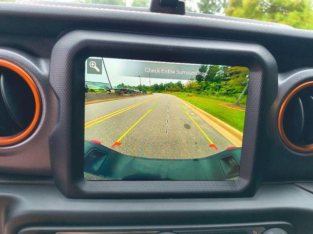 Photo of 2023 Granite Crystal Clearcoat Metallic Jeep Gladiator