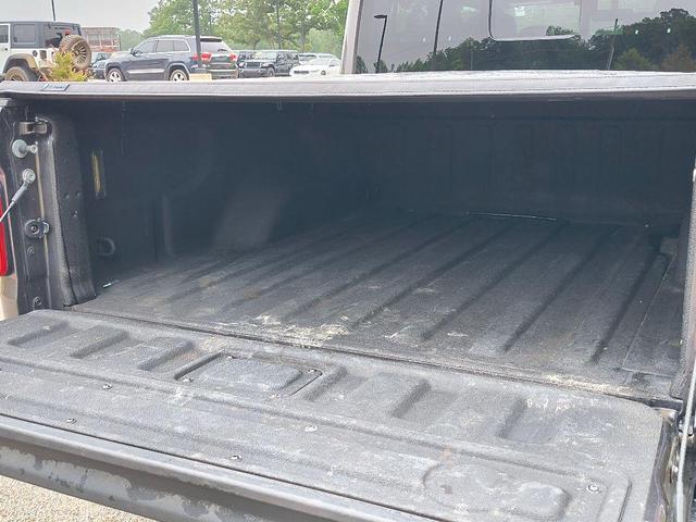 Photo of 2023 Granite Crystal Clearcoat Metallic Jeep Gladiator
