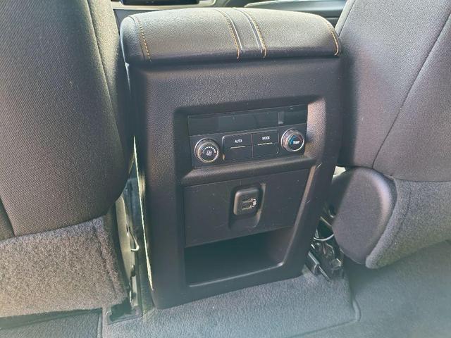 Photo of 2021 Silver Ice Metallic Chevrolet Traverse