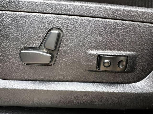 Photo of 2019 Bright White Clearcoat RAM 3500