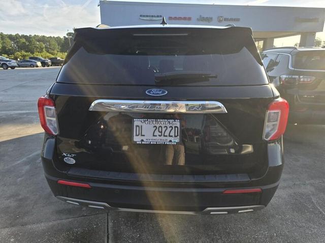 Photo of 2023 Agate Black Metallic Ford Explorer
