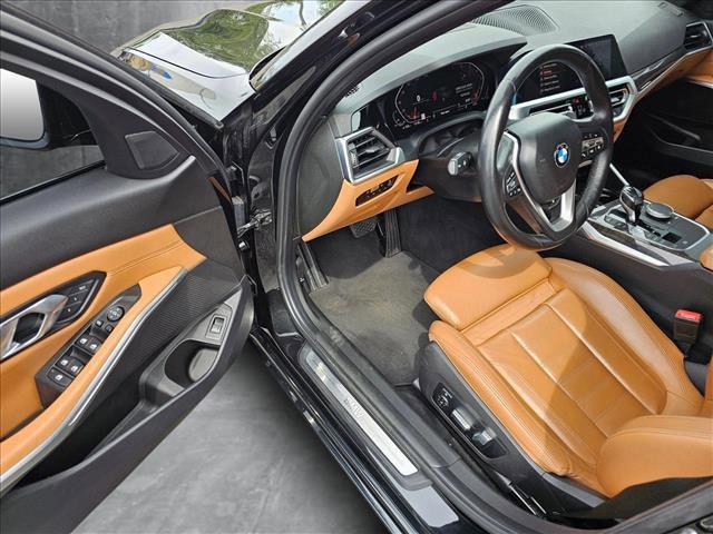 Photo of 2020 Black Sapphire Metallic BMW 330