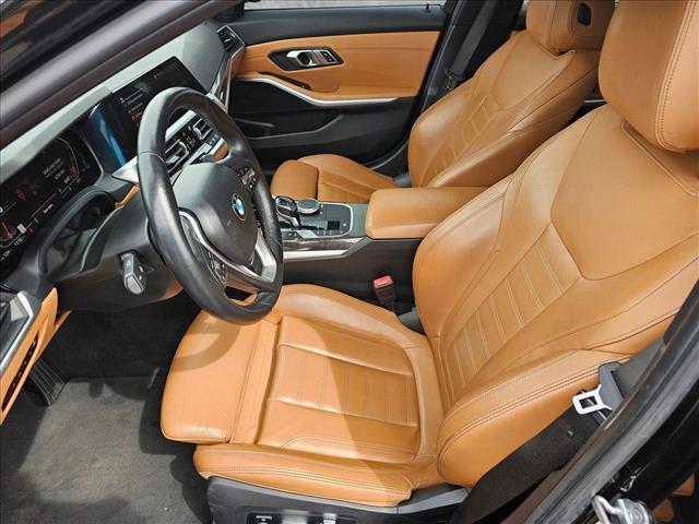 Photo of 2020 Black Sapphire Metallic BMW 330
