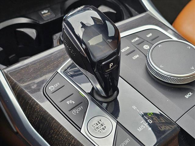 Photo of 2020 Black Sapphire Metallic BMW 330