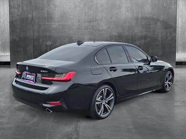 Photo of 2020 Black Sapphire Metallic BMW 330