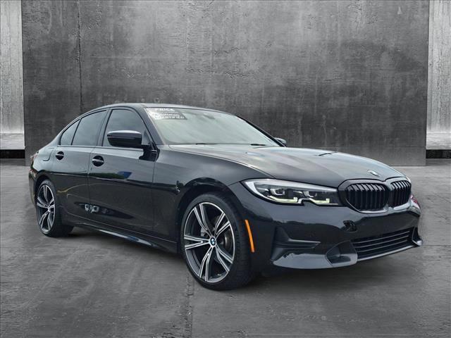 Photo of 2020 Black Sapphire Metallic BMW 330