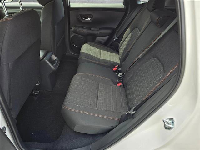 Photo of 2026 Platinum White Pearl Honda HR-V