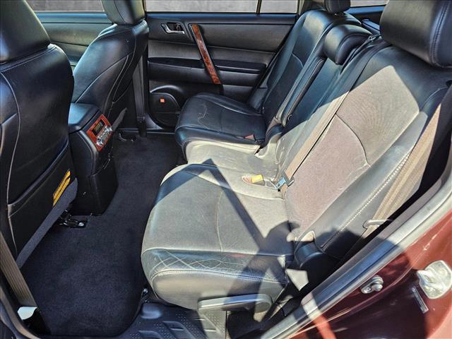 Photo of 2012 Maroon Toyota Highlander