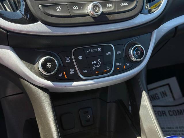 Photo of 2017 White Chevrolet Volt