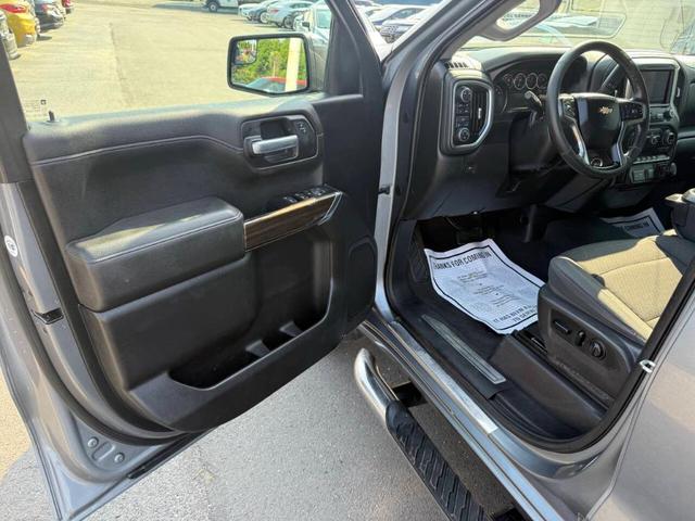 Photo of 2019 Gray Chevrolet Silverado 1500