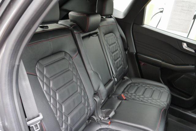 Photo of 2023 Carbonized Gray Metallic Ford Escape