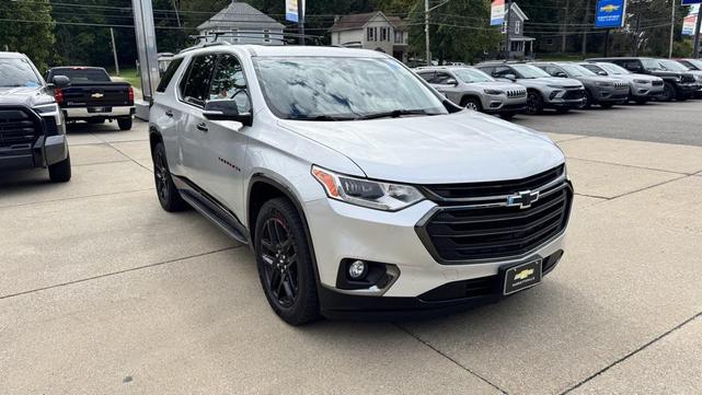 Photo of 2018 Silver Ice Metallic Chevrolet Traverse