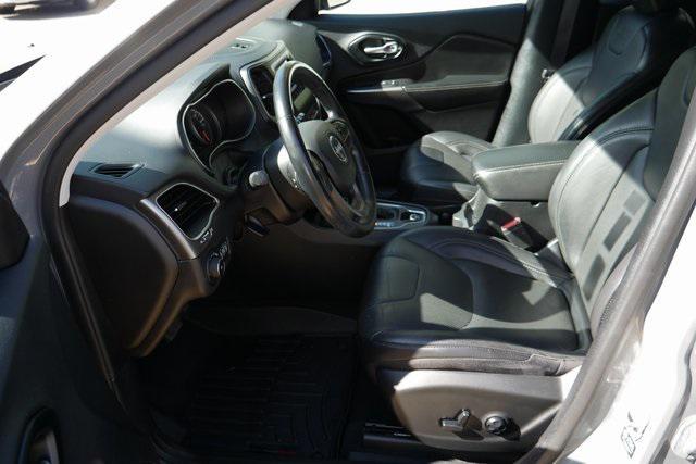 Photo of 2021 Sting-Gray Clearcoat Jeep Cherokee