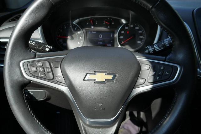 Photo of 2022 Silver Ice Metallic Chevrolet Equinox