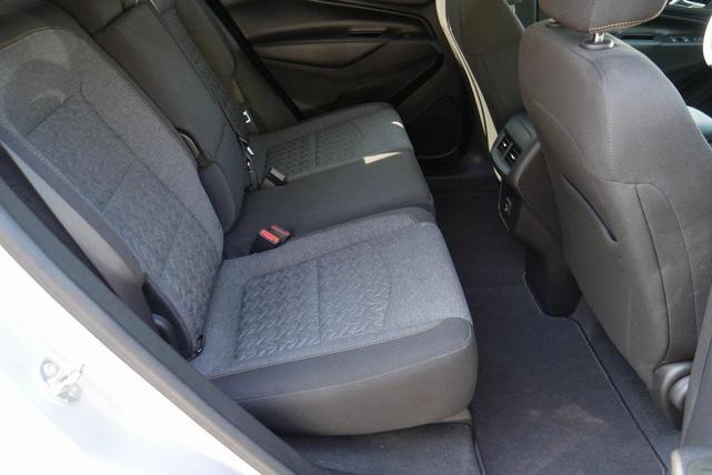 Photo of 2022 Silver Ice Metallic Chevrolet Equinox