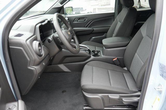 Photo of 2025 Snowdrift Metallic Chevrolet Colorado