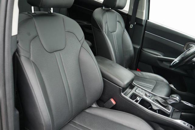 Photo of 2023 Aruba Green Kia Sorento