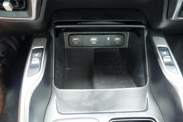 Photo of 2023 Aruba Green Kia Sorento